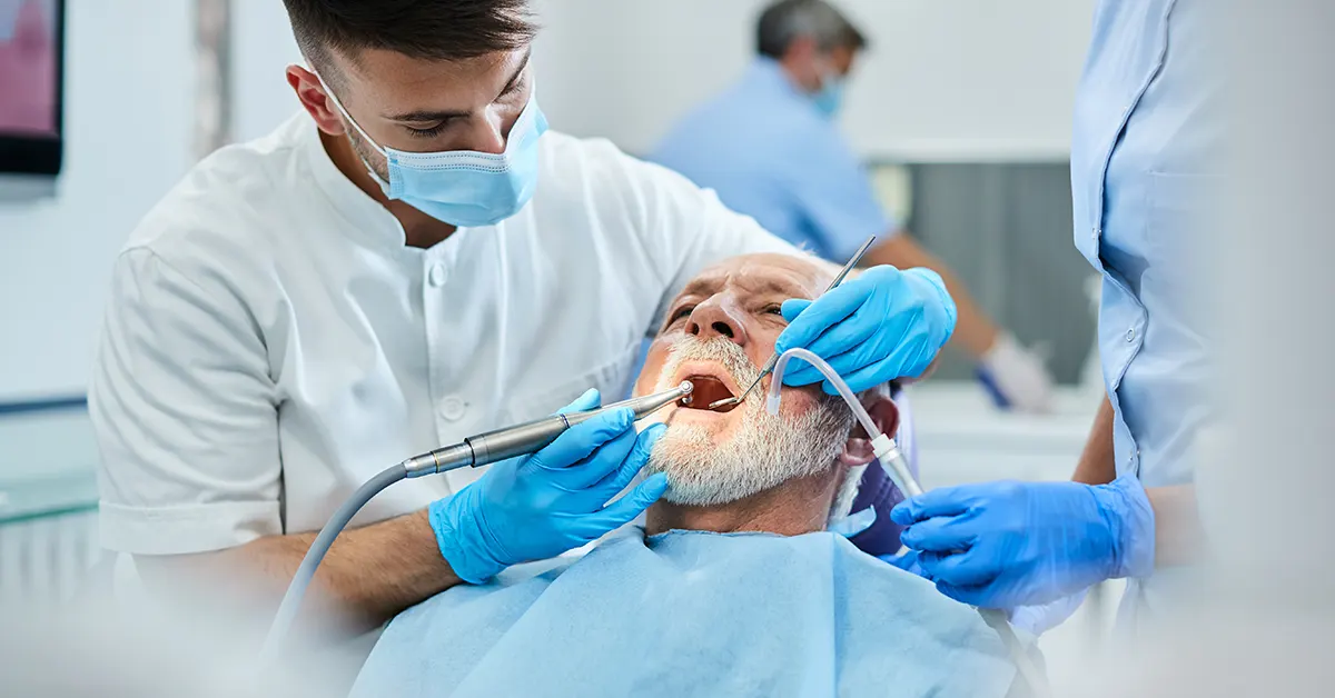 Veja como conseguir implante dentário gratuito pelo SUS — passo a passo completo